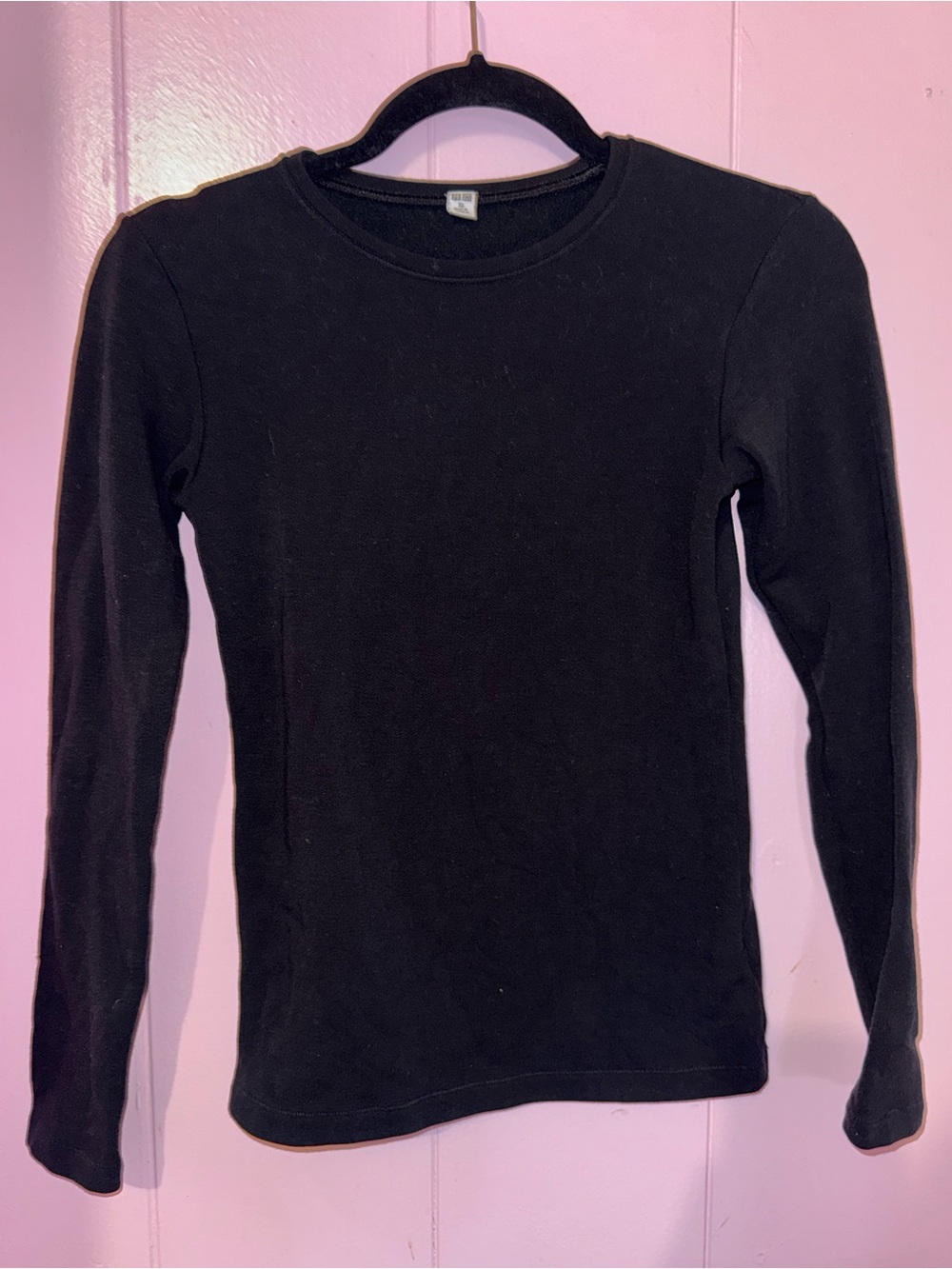 Uniqlo Black Long-Sleeve Crewneck Tee